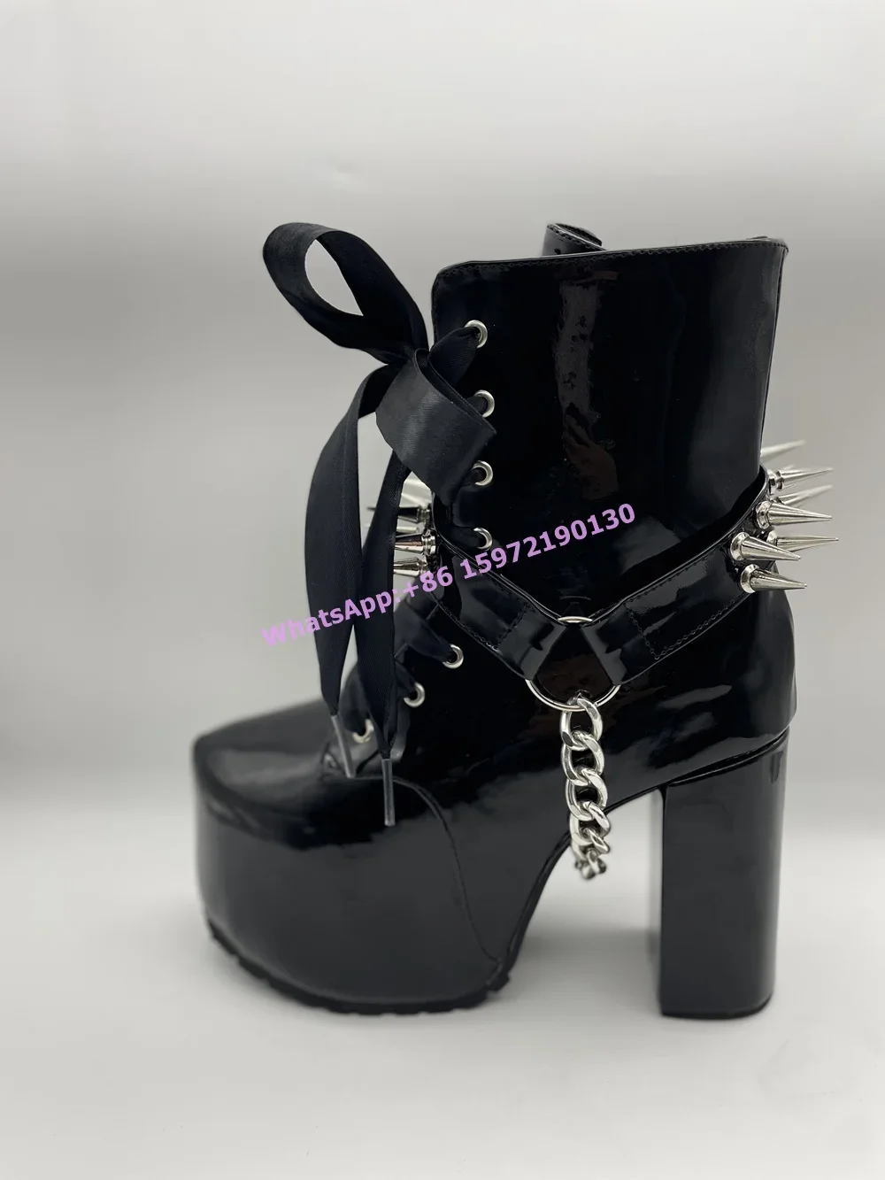 Sepatu Boots Hitam Model Rivet - Ribbon Tie Heel ulasan dan harga