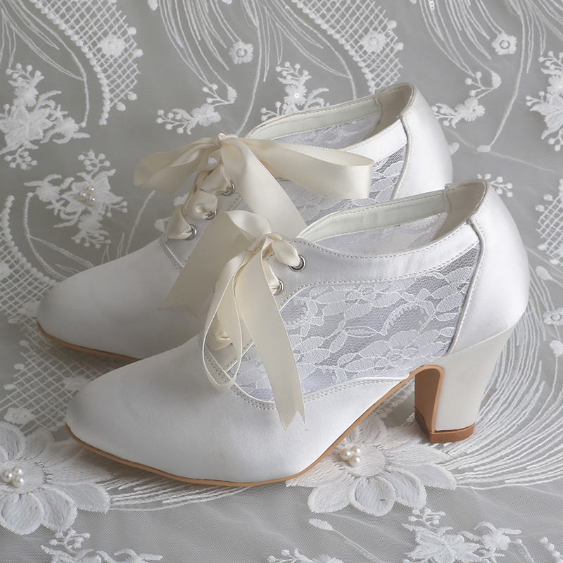 Sepatu Boots Pengantin Hak Blo - Ribbon Tie Heel ulasan dan harga