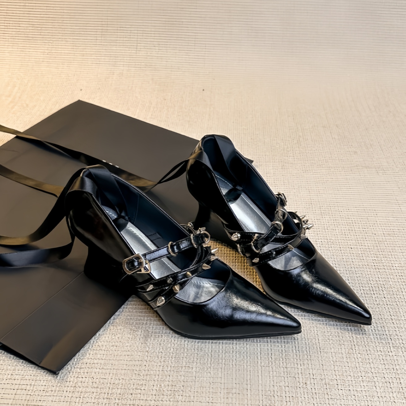 Sepatu Wanita Hak Tinggi Model - Ribbon Tie Heel ulasan dan harga